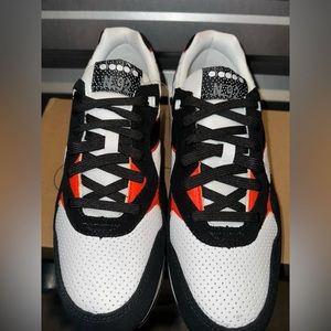 Diadora N 92 Advance- Black Ink/Cherry Tomato- size 11 men’s. NIB